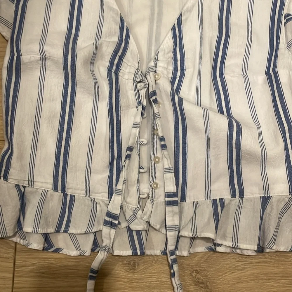 A&F Blouse - Picture 2 of 3